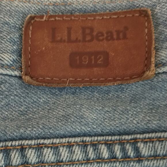 LL Bean Jeans Men's Sz 40 x 34 Classic Fit Straight Leg Medium Wash Denim - Picture 5 of 10